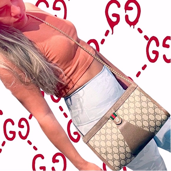 Gucci Handbags - Gucci Ophidia Clutch crossbody Bag
